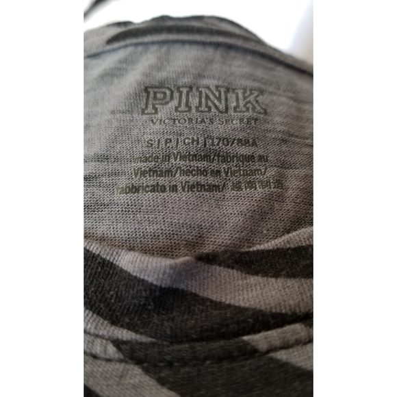 VS PINK Tee Shirt - Picture 4 of 6